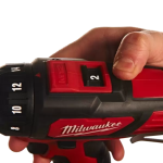 Masina de gaurit/infiletat cu 2 acumulatori Milwaukee M12 BDD-202C