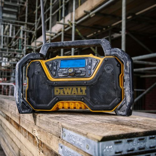 Radio cu dubla alimentare DeWalt DCR029