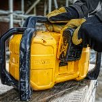 Radio cu dubla alimentare DeWalt DCR029