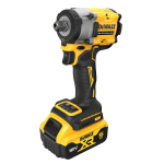 Masina de insurubat cu impact cu 2 acumulatori DeWalt DCF922P2T