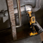 Scula oscilanta multifunctionala cu 2 acumulatori DeWalt DCS353D2