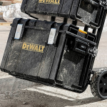 Carucior cu 2 cutii de depozitare si un organizator DeWalt