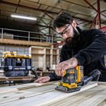 Șlefuitor cu vibrații DeWalt DCW200NT