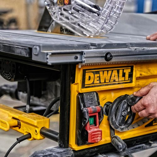 Fierastrau circular cu masa DeWalt DWE7492