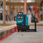 Nivela laser cu linii Makita SK700D