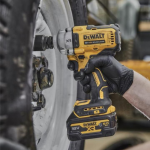 Masina de insurubat cu impact fara acumulator DeWalt DCF891NT