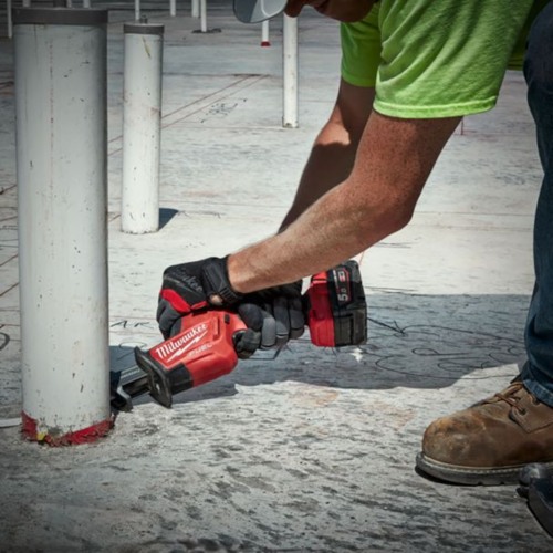 Fierastrau sabie cu 2 acumulatori Milwaukee M18 FHZ-502X