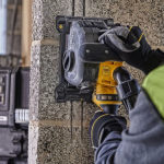 Masina de canelat in beton DeWalt DCG200T2-QW