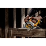 Fierastrau circular 12V cu 2 acumulatori 5Ah DeWalt DCS512P2