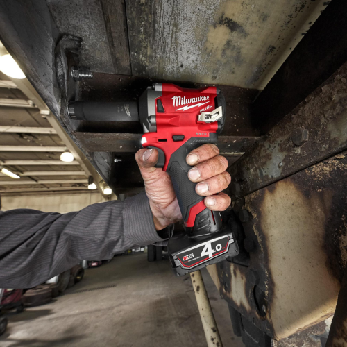  Maina de insurubat cu impact fara acumulator Milwaukee M12 FIWF12-0