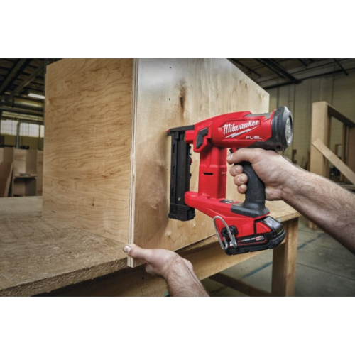 Capsator fara acumulatori Milwaukee M18 FNCS18GS-0X