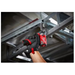 Masina de insurubat cu impact cu 2 acumulatori 2Ah Milwaukee M12 FID-202X