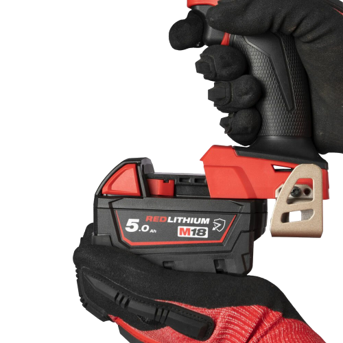 Acumulator Li-Ion cu carcasa rezistenta la chimicale 5Ah Milwaukee M18 B5-CR