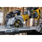 Fierastrau circular compact fara acumulatori DeWalt DCS571N