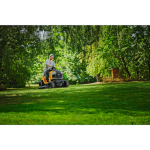 Tractor de tuns gazon pe benzina Cub Cadet LT3 PS107